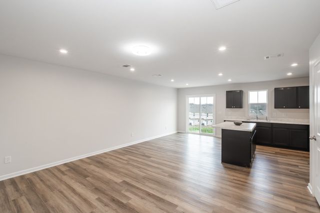 404 Deer Meadow Ln, Lebanon, TN 37090