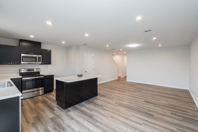 404 Deer Meadow Ln, Lebanon, TN 37090