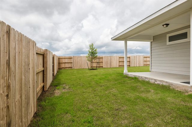 120 Lyndon DR, San Marcos, TX 78666