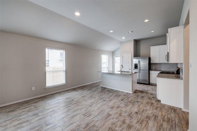 120 Lyndon DR, San Marcos, TX 78666