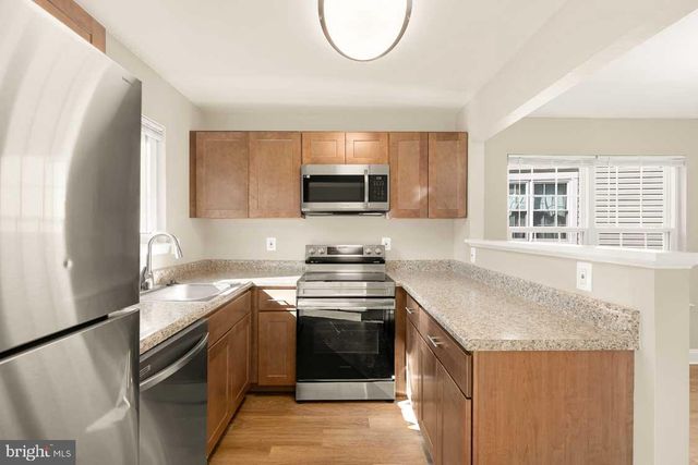 12106 SONGBIRD LN, Germantown, MD 20876
