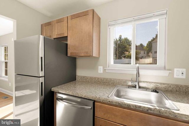 12106 SONGBIRD LN, Germantown, MD 20876