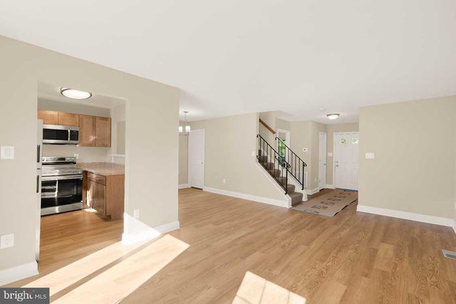 12106 SONGBIRD LN, Germantown, MD 20876