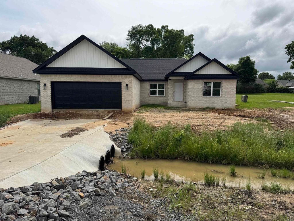 20 Ledrick Circle, Mayflower, AR 72106