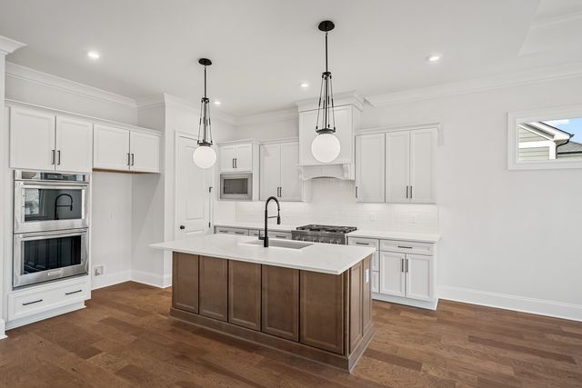 7290 Woodruff Dr, Fairview, TN 37062