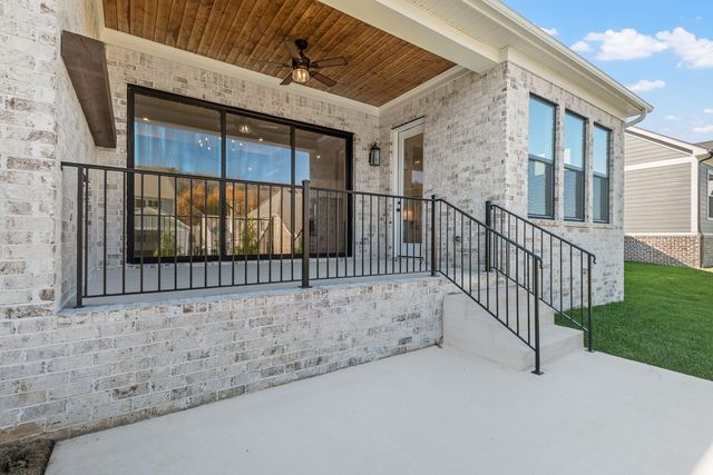 7290 Woodruff Dr, Fairview, TN 37062