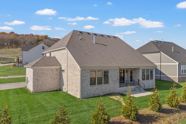 7290 Woodruff Dr, Fairview, TN 37062