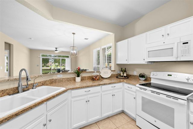 111 Hampton CIR, Georgetown, TX 78633