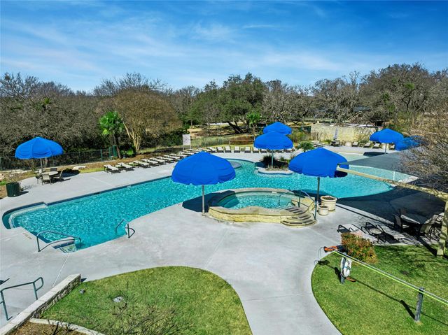 111 Hampton CIR, Georgetown, TX 78633