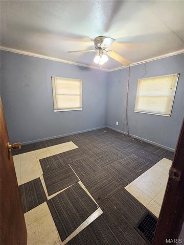 9503 Ridge Avenue, Overland, MO 63114