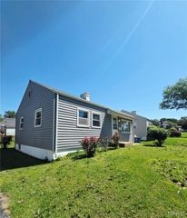 9503 Ridge Avenue, Overland, MO 63114