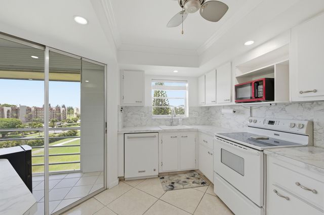 3836 Via Poinciana 603, Greenacres, FL 33467