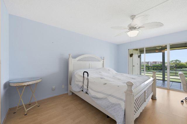 3836 Via Poinciana 603, Greenacres, FL 33467