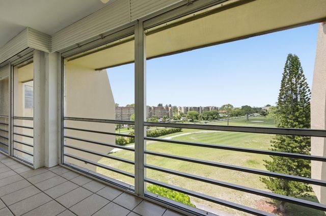 3836 Via Poinciana 603, Greenacres, FL 33467