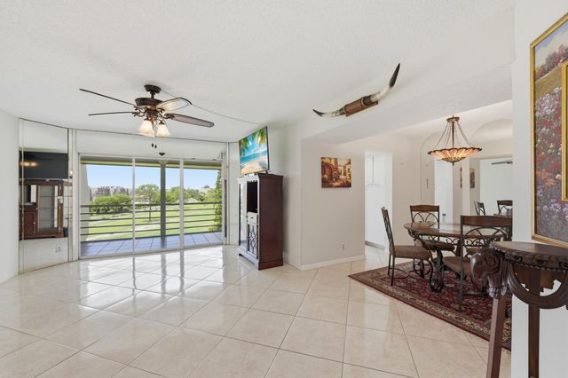 3836 Via Poinciana 603, Greenacres, FL 33467