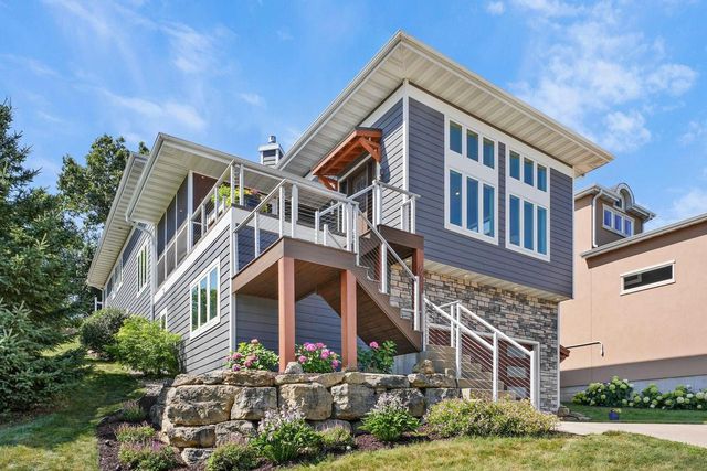 6711 S Chickahauk Trail, Middleton, WI 53562