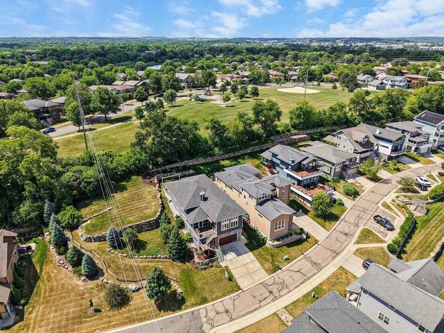 6711 S Chickahauk Trail, Middleton, WI 53562