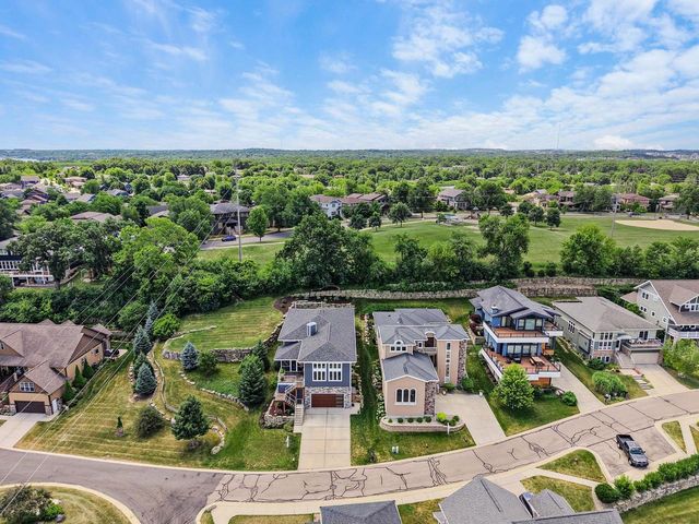 6711 S Chickahauk Trail, Middleton, WI 53562