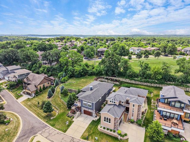 6711 S Chickahauk Trail, Middleton, WI 53562