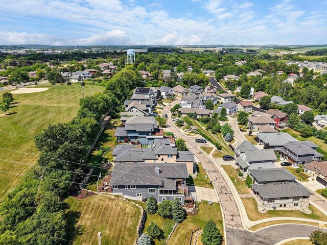 6711 S Chickahauk Trail, Middleton, WI 53562
