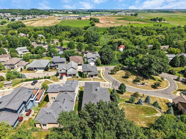 6711 S Chickahauk Trail, Middleton, WI 53562