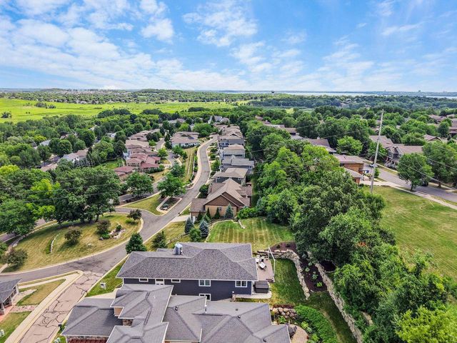 6711 S Chickahauk Trail, Middleton, WI 53562