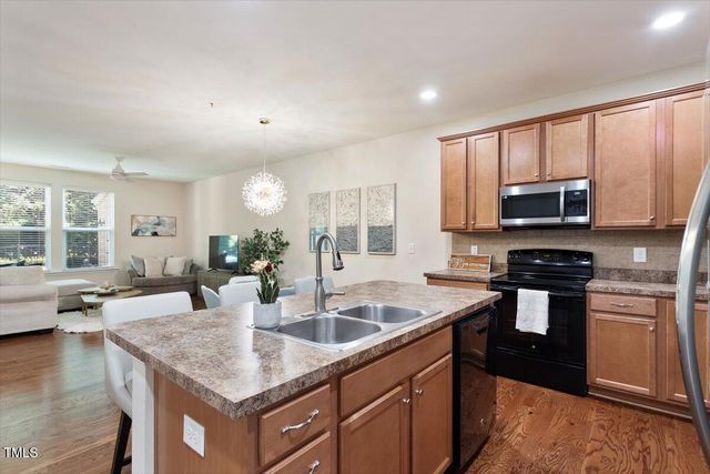 120 Ransomwood Drive, Apex, NC 27539