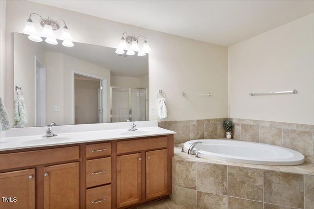 120 Ransomwood Drive, Apex, NC 27539
