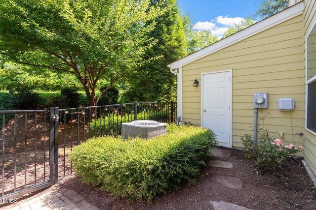 120 Ransomwood Drive, Apex, NC 27539