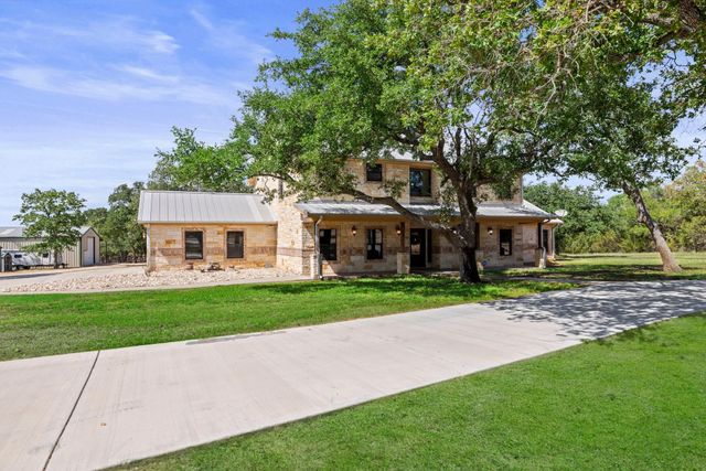 1130 Eastern Oaks, Florence, TX 76527