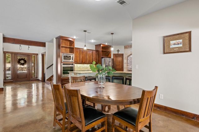1130 Eastern Oaks, Florence, TX 76527