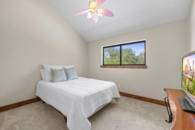 1130 Eastern Oaks, Florence, TX 76527