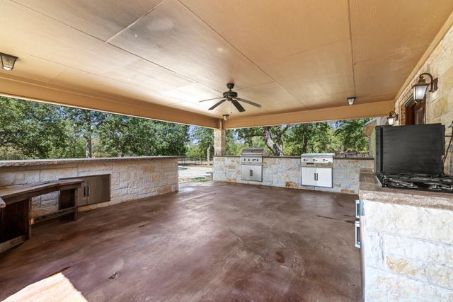 1130 Eastern Oaks, Florence, TX 76527