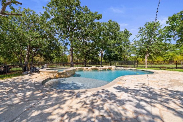 1130 Eastern Oaks, Florence, TX 76527