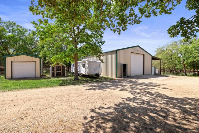 1130 Eastern Oaks, Florence, TX 76527