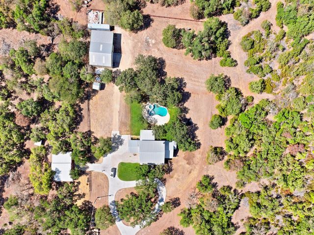 1130 Eastern Oaks, Florence, TX 76527