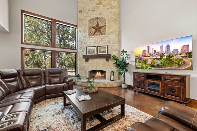 1130 Eastern Oaks, Florence, TX 76527