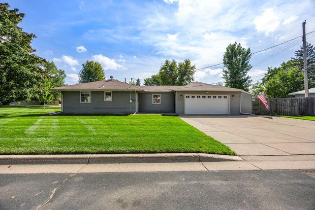 8800 10th Avenue S, Bloomington, MN 55420