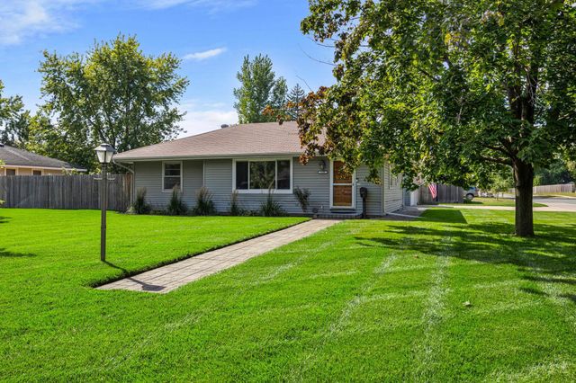 8800 10th Avenue S, Bloomington, MN 55420