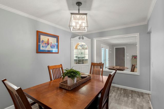 8800 10th Avenue S, Bloomington, MN 55420