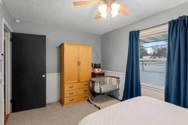 8800 10th Avenue S, Bloomington, MN 55420