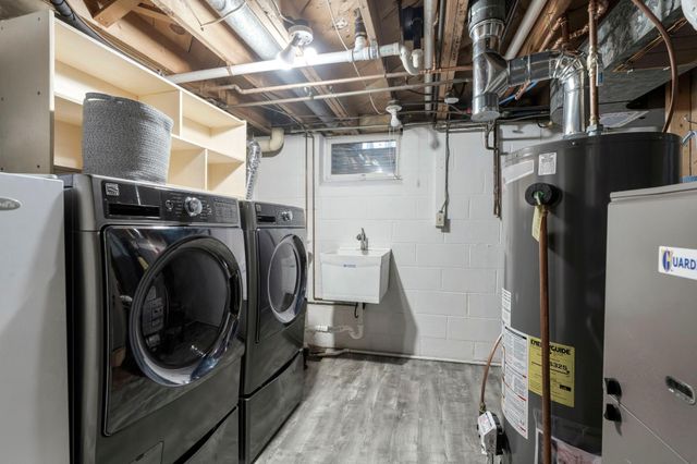 8800 10th Avenue S, Bloomington, MN 55420