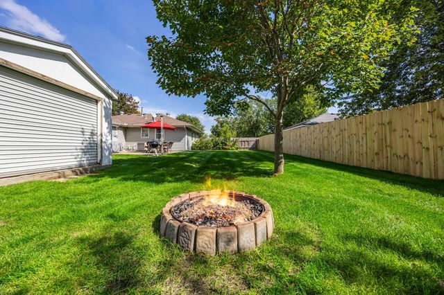 8800 10th Avenue S, Bloomington, MN 55420