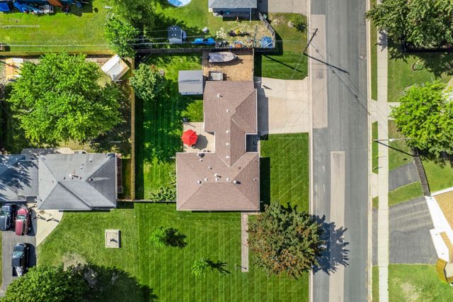 8800 10th Avenue S, Bloomington, MN 55420