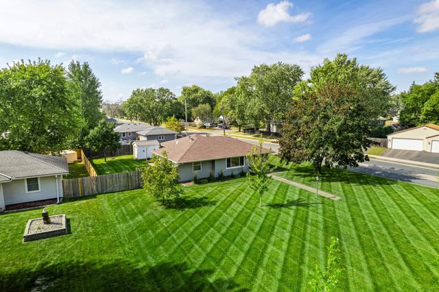 8800 10th Avenue S, Bloomington, MN 55420