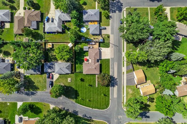 8800 10th Avenue S, Bloomington, MN 55420