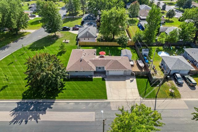 8800 10th Avenue S, Bloomington, MN 55420