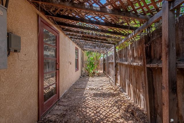585 S 7 AVE, Yuma, AZ 85364