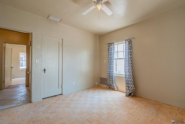 585 S 7 AVE, Yuma, AZ 85364