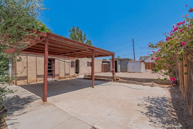 585 S 7 AVE, Yuma, AZ 85364